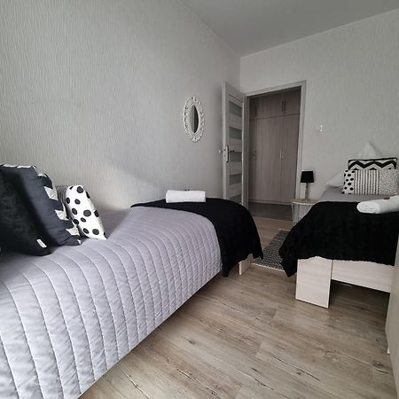 Q Apart Gold-Trzy Pokoje, Manufaktura, Klimatyzacja I Garaz Gratis, Tv Max, Fv, Gwarancja Zadowolenia Lodz (Lodz) Ngoại thất bức ảnh