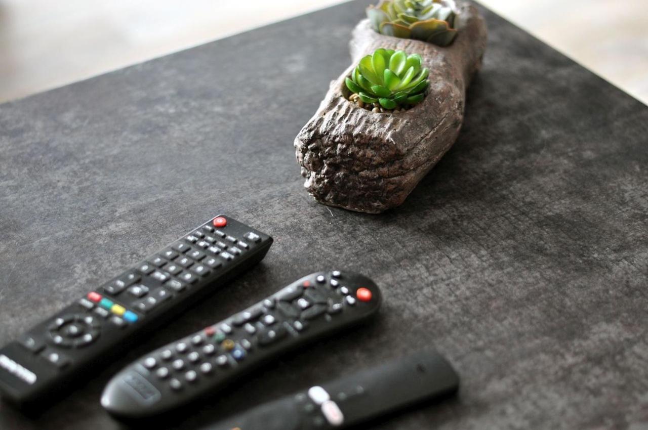 Q Apart Gold-Trzy Pokoje, Manufaktura, Klimatyzacja I Garaz Gratis, Tv Max, Fv, Gwarancja Zadowolenia Lodz (Lodz) Ngoại thất bức ảnh
