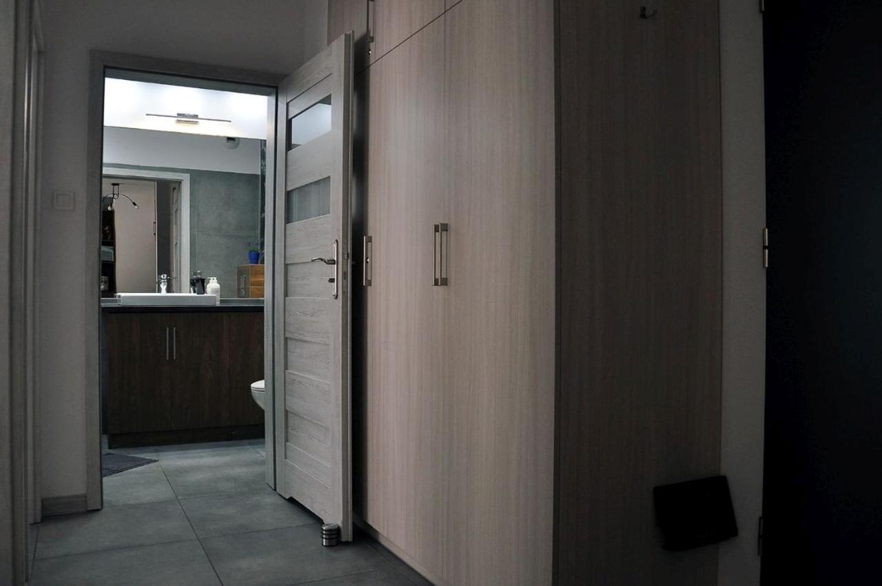 Q Apart Gold-Trzy Pokoje, Manufaktura, Klimatyzacja I Garaz Gratis, Tv Max, Fv, Gwarancja Zadowolenia Lodz (Lodz) Ngoại thất bức ảnh