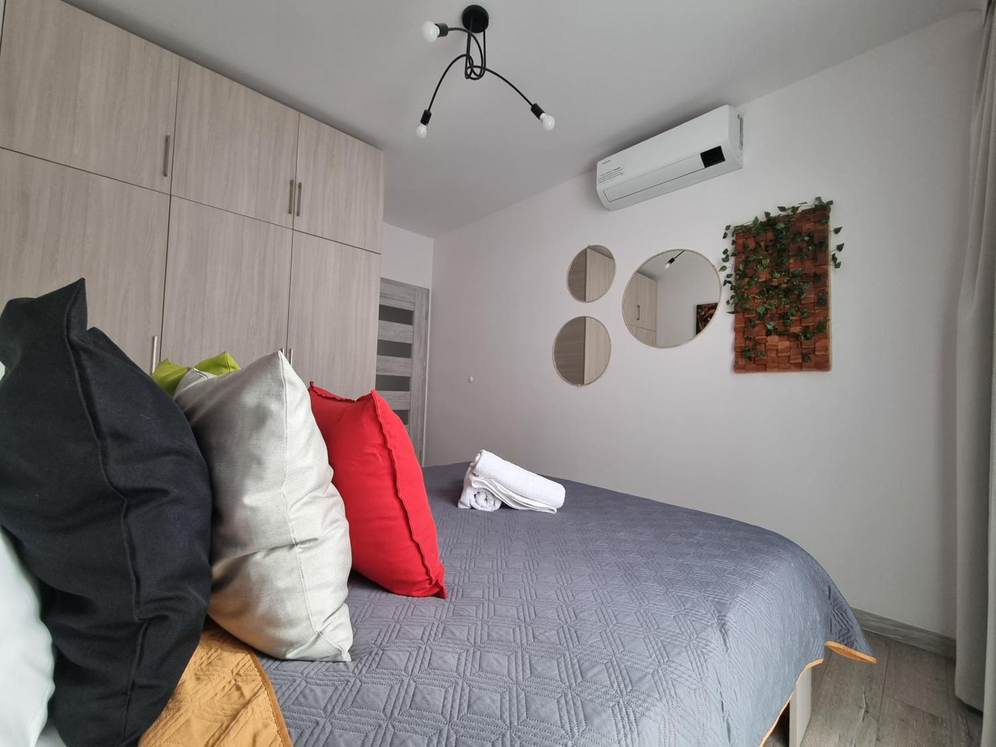 Q Apart Gold-Trzy Pokoje, Manufaktura, Klimatyzacja I Garaz Gratis, Tv Max, Fv, Gwarancja Zadowolenia Lodz (Lodz) Ngoại thất bức ảnh
